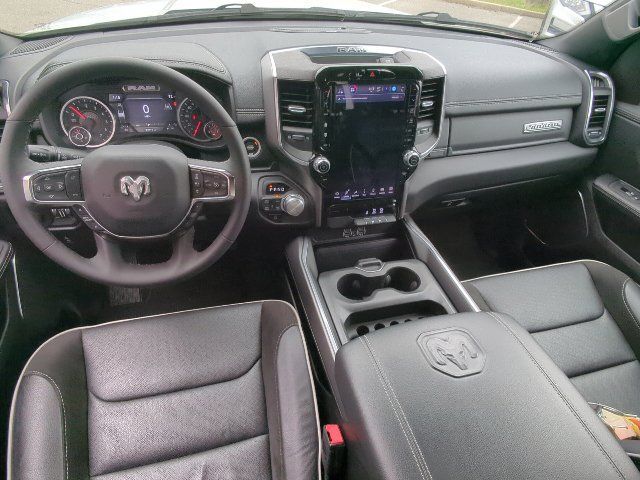 Used 2026 RAM 1500 Laramie AWD/4WD image 16