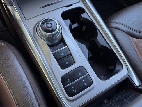 Used 2022 Ford Explorer King Ranch image 15