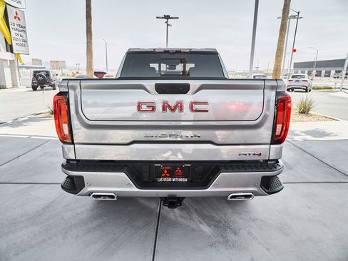 Used 2024 GMC Sierra 1500 AT4 w/ Technology Package AWD/4WD image 8