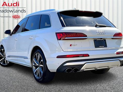 Certified 2022 Audi SQ7 Premium Plus w/ SQ7 Executive Package image 4
