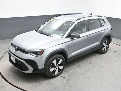 Used 2025 Volkswagen Taos S AWD/4WD image 28