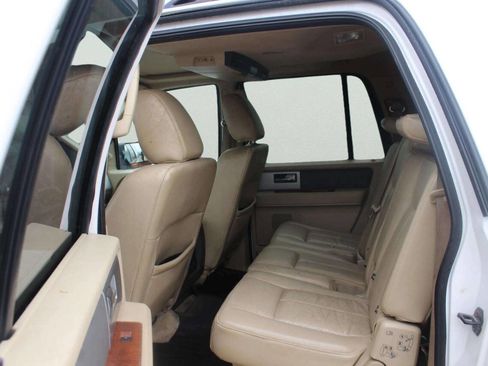 Used 2010 Ford Expedition EL Eddie Bauer image 9