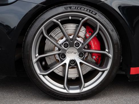 Used 2021 Porsche 718 Cayman GT4 image 31