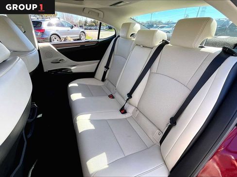 Certified 2025 Lexus ES 350 w/ Premium Package image 18