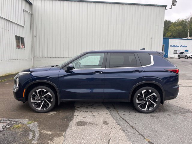 Used 2024 Mitsubishi Outlander AWD image 8