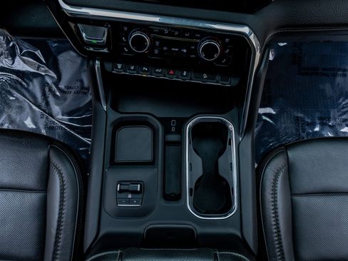 Used 2024 GMC Sierra 2500 Denali w/ Denali Reserve Package image 24