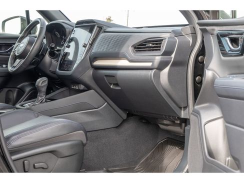 Certified 2025 Subaru Forester Limited image 10