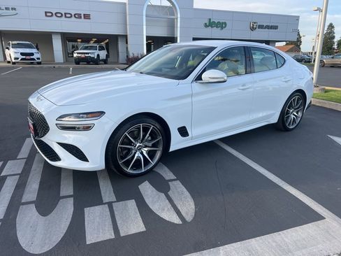 Used 2023 Genesis G70 2.0T RWD image 5