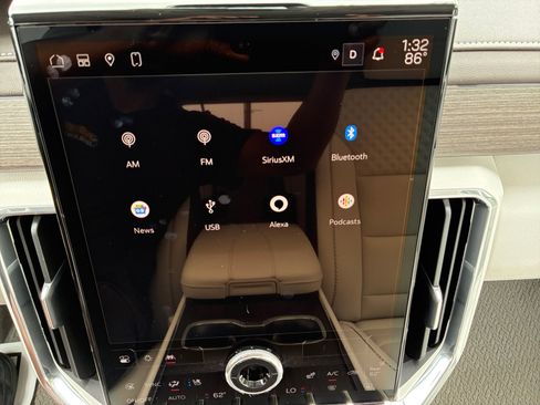 Used 2024 GMC Acadia Denali FWD image 16