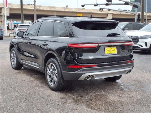 New 2026 Lincoln Corsair Premiere image 4