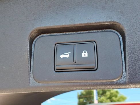 Certified 2023 Nissan Rogue SV w/ SV Premium B Package AWD/4WD image 13