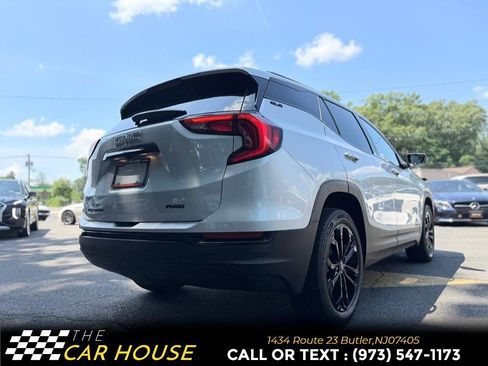 Used 2021 GMC Terrain SLE w/ Driver Convenience Package AWD/4WD image 4