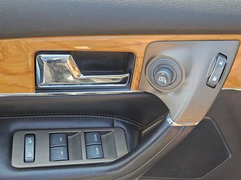 Used 2014 Lincoln MKX AWD w/ Equipment Group 102A image 12