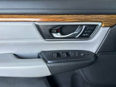 Used 2019 Honda CR-V Touring image 11