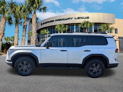 Used 2024 Lexus GX 550 AWD/4WD image 8