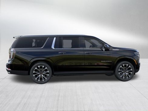 New 2026 Chevrolet Suburban High Country AWD/4WD image 6