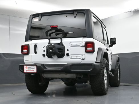 Used 2021 Jeep Wrangler Willys image 23