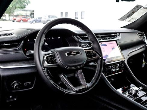 New 2025 Jeep Grand Cherokee Overland w/ Adv Protech Group III image 11