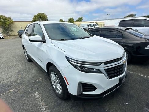 Used 2022 Chevrolet Equinox LT FWD image 2