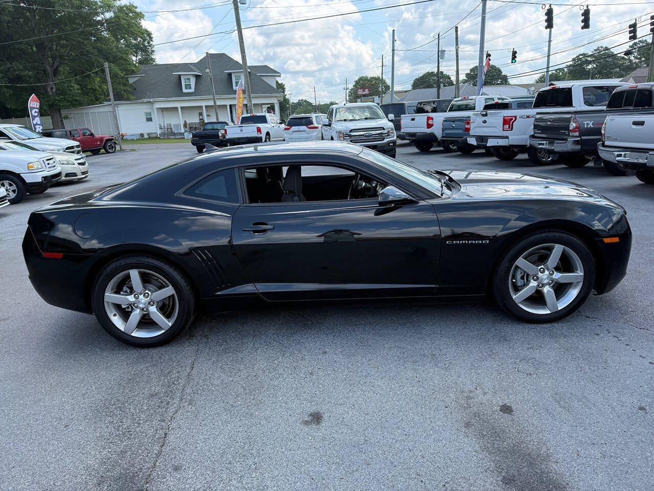 Used 2011 Chevrolet Camaro LT RWD image 3