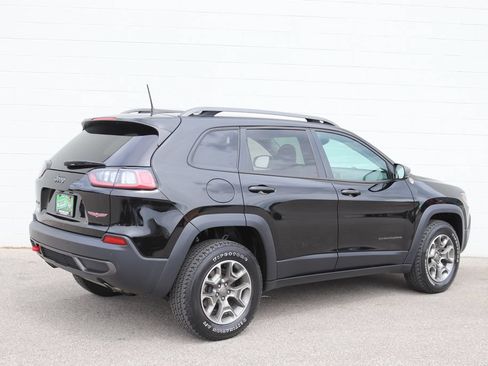 Used 2021 Jeep Cherokee Trailhawk AWD/4WD image 2