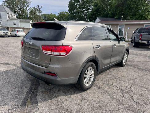 Used 2017 Kia Sorento AWD w/ LX Convenience Package image 5