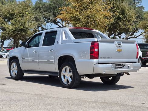 Used 2013 Chevrolet Avalanche LT w/ Texas Edition RWD image 3