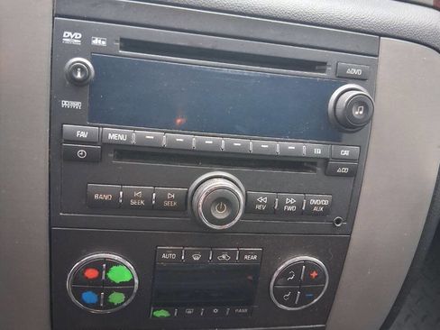 Used 2013 GMC Yukon XL SLT w/ SLT-2 Equipment Package image 16