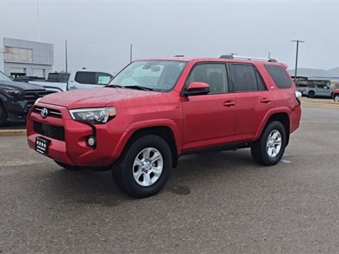Used 2020 Toyota 4Runner SR5 image 2