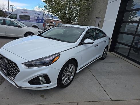 Used 2018 Hyundai Sonata Limited w/ Cargo Package image 3