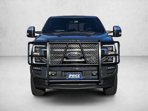 Used 2021 Ford F250 Platinum w/ FX4 Off-Road Package AWD/4WD image 2