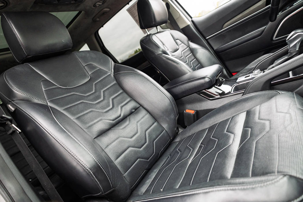 Used 2022 Kia Telluride SX w/ SX Prestige Package AWD/4WD image 3