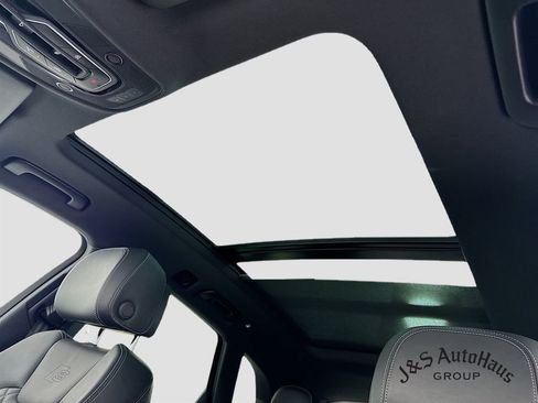 Used 2018 Audi SQ5 Premium Plus w/ S Sport Package image 16