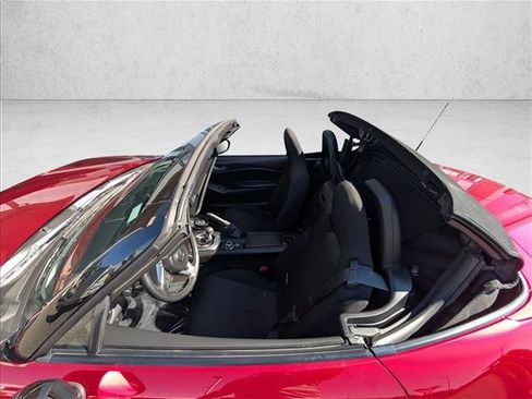 Used 2020 MAZDA MX-5 Miata Sport image 9