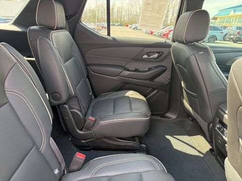 Used 2023 Chevrolet Traverse Premier AWD/4WD image 14