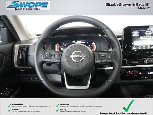 New 2025 Nissan Pathfinder Platinum image 18