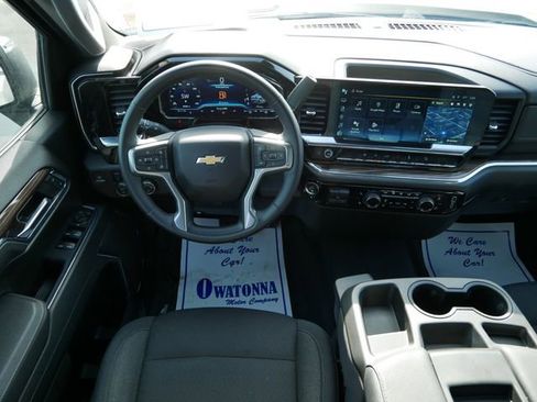 Used 2024 Chevrolet Silverado 1500 LT image 9