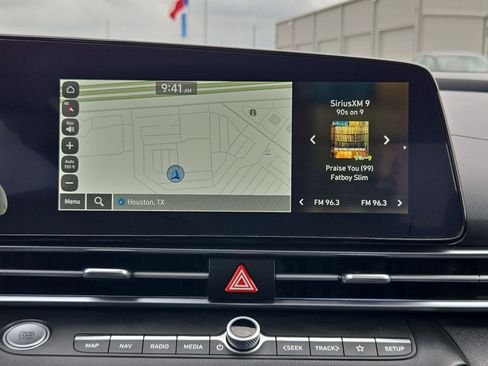 Used 2025 Hyundai Elantra SEL FWD image 25