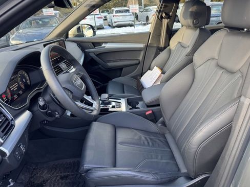 Certified 2025 Audi Q5 2.0T Premium Plus w/ Premium Plus Package image 25