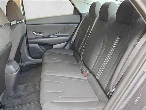 Used 2021 Hyundai Elantra SEL w/ Convenience Package FWD image 17