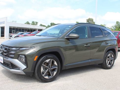 Used 2025 Hyundai Tucson SEL FWD image 2