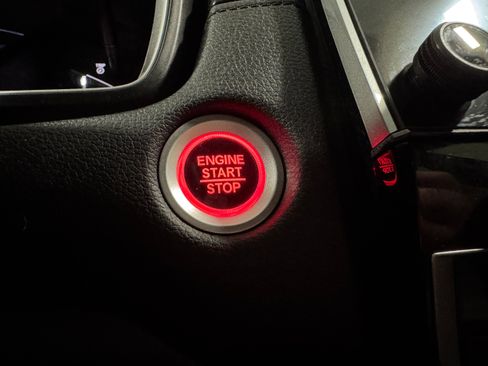 Used 2018 Honda CR-V Touring image 7