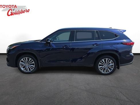 Used 2022 Toyota Highlander Platinum AWD/4WD image 8