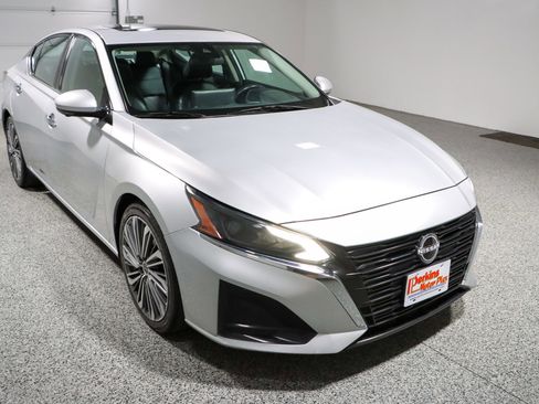 Used 2023 Nissan Altima 2.5 SL image 5