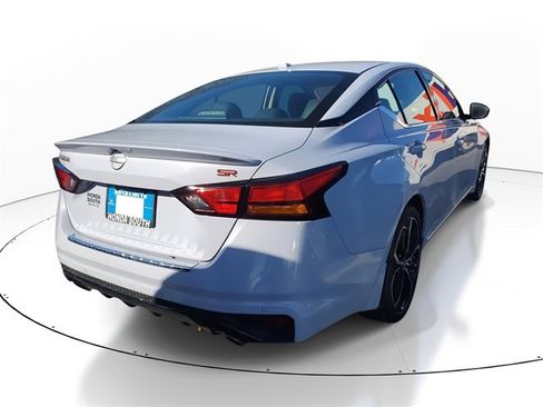 Used 2023 Nissan Altima 2.5 SR image 5