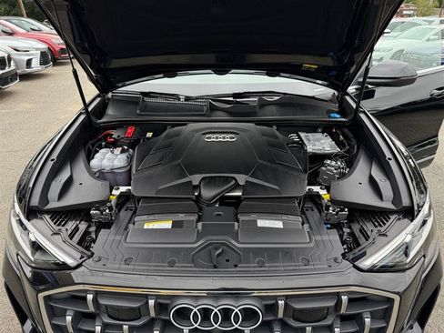 Used 2024 Audi Q8 Premium Plus w/ Premium Plus Package image 18