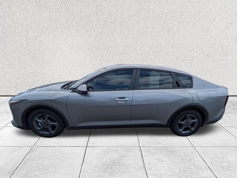 Used 2025 Kia K4 FWD image 6