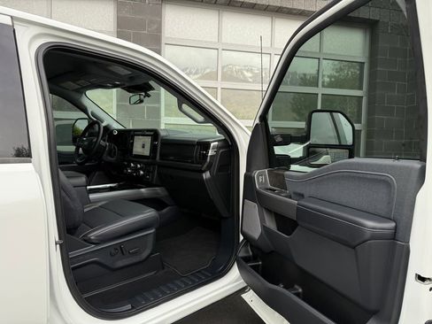 Used 2025 Ford F350 Lariat AWD/4WD image 18