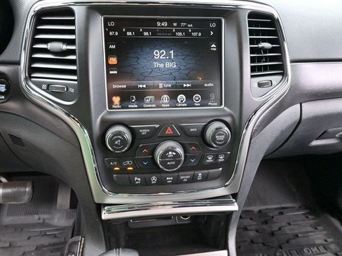 Used 2017 Jeep Grand Cherokee Altitude AWD/4WD image 21