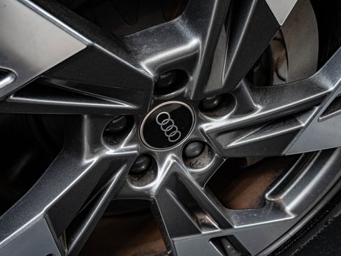 Used 2022 Audi e-tron Premium w/ Convenience Plus Package image 8